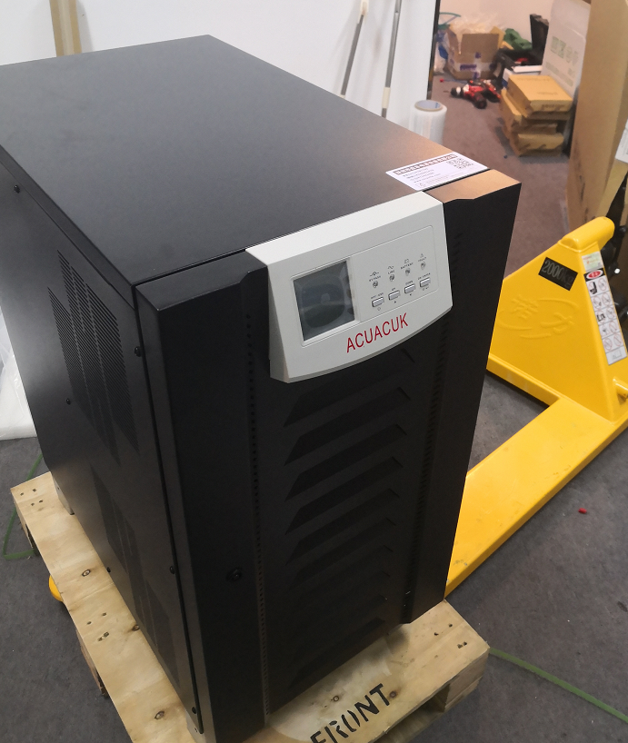 UPS电源的输出容量与负载大小有关,10kva,ups电源功率大概是多少？